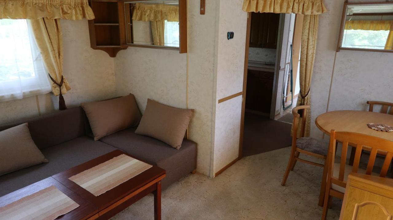 Privat Ave-Mobilhaus Villa Liptovsky Mikulas Bagian luar foto